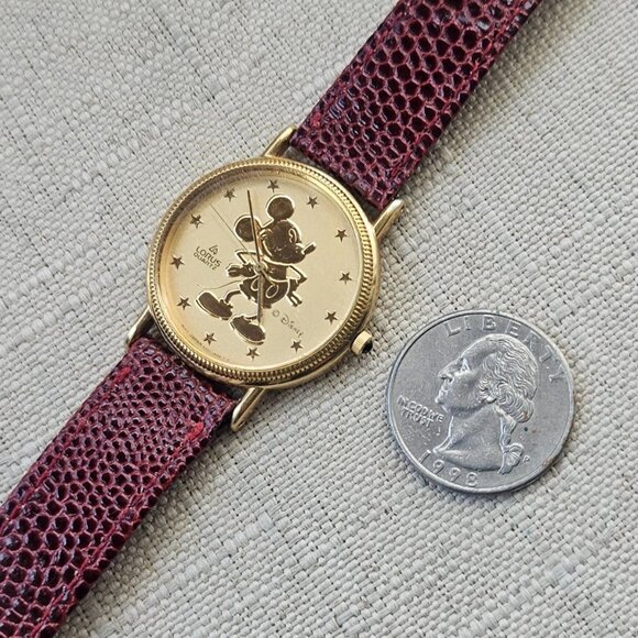 Vintage Disney Lorus Wristwatch Burgundy Tone Genuine Leather Strap Watch - Picture 11 of 12